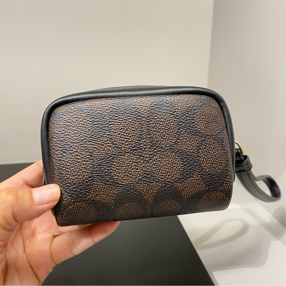 Coach Pouch Wristlet In Signature Canvas CW907 - Picture 6 of 9